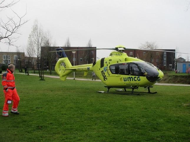 Mobiel Medisch Team met traumahelikopter in Kloosterveen