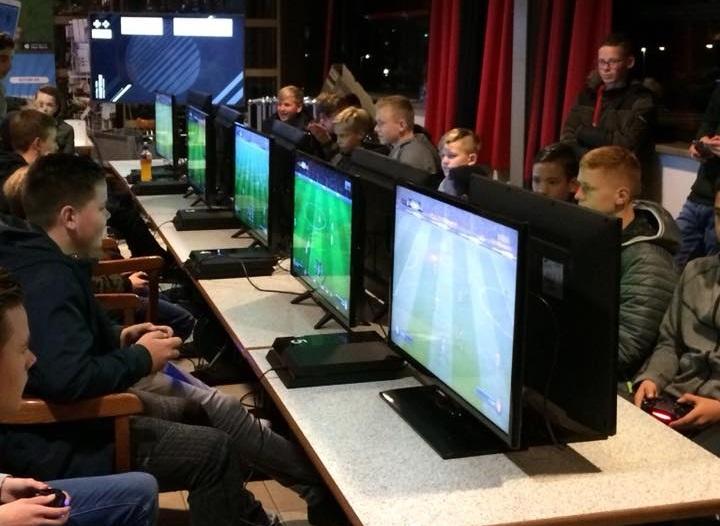 Groot FIFA18-toernooi bij Achilles