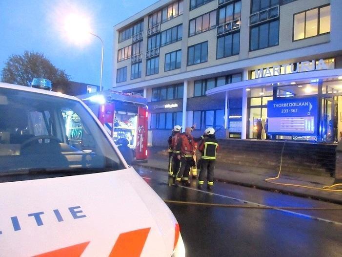 Appartementen ontruimd bij woningbrand (Video)