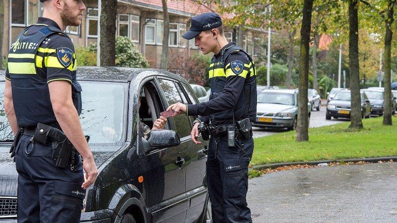 Politiecontroles in Asser centrum 