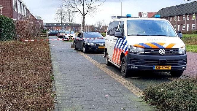 Politie houdt buurtonderzoek na autobrand in Kloosterveen