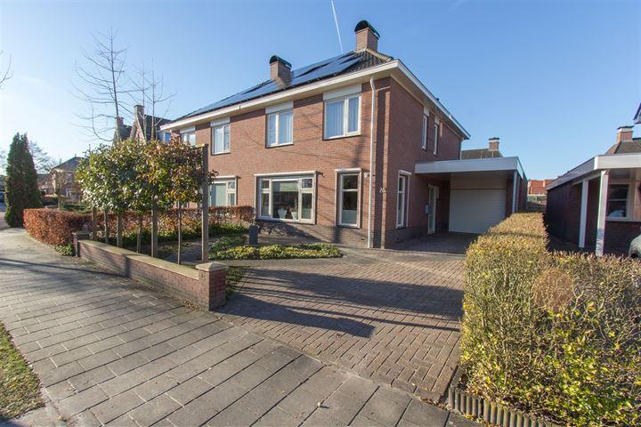 Te koop in Assen: keurige woning met carport