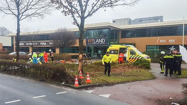 Ernstig gewonde bij eenzijdig ongeval in Marsdijk (video)