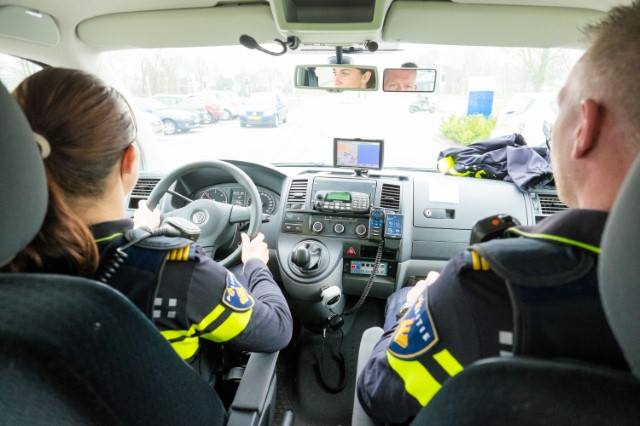 Bekeuringen bij politiecontrole in Rolderstraat