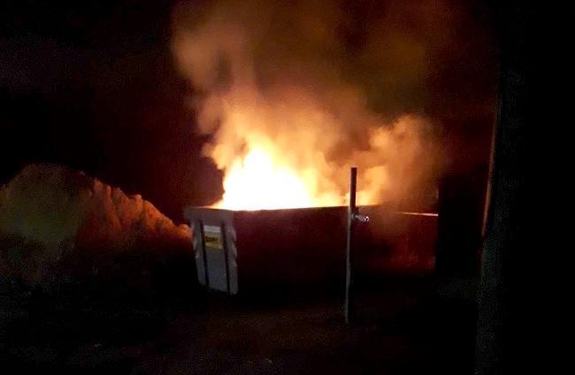 Container brandt uit op Stadsbedrijvenpark in Assen