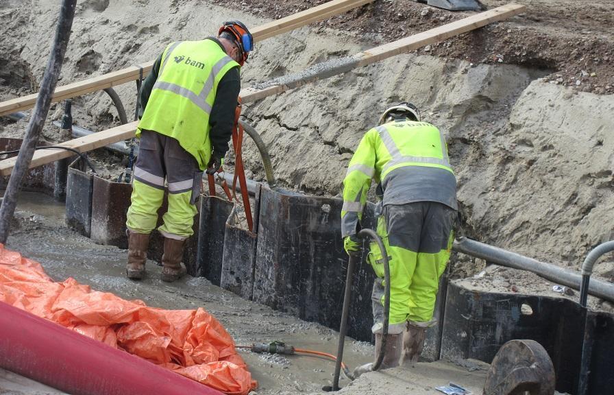 Laatste beton in wand van Overcingeltunnel (Video)