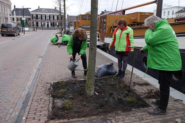 GroenLinks beplant boomspiegels bij pannenkoekenboot 