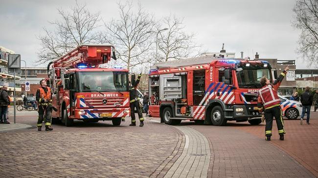 Bewoonster buiten gesloten van woning met gasfornuis nog aan (Video)