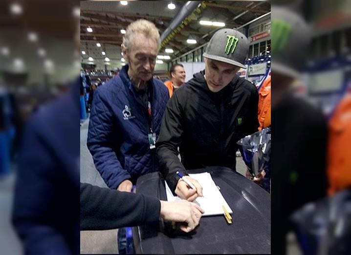 Wereldkampioen ijsspeedway Koltakov tekent voor ijsbaan Assen