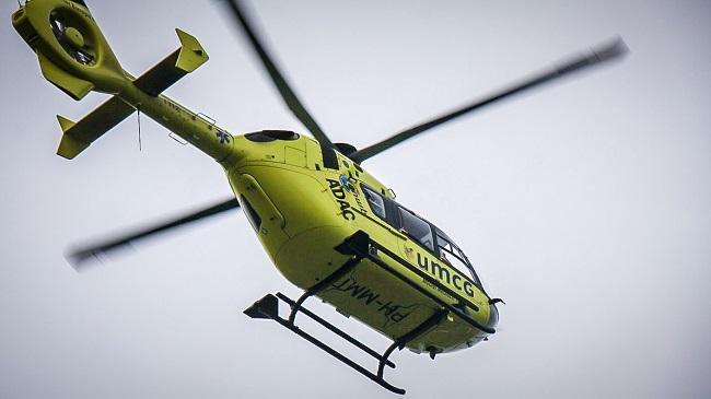 Traumahelikopter bij ongeval grasbaanraces in Vries