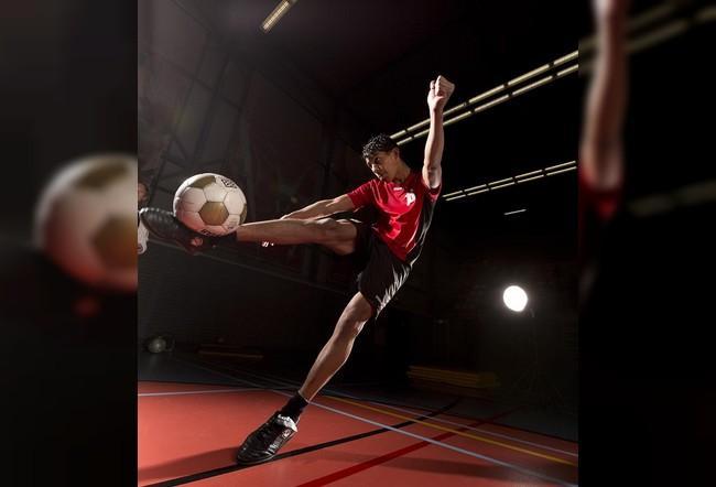 Studenten organiseren voetbaltoernooi voor vluchtelingen in Assen