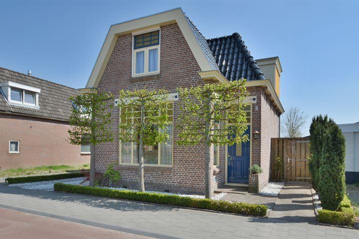 Te koop in Assen: vrijstaande woning met inpandige garage