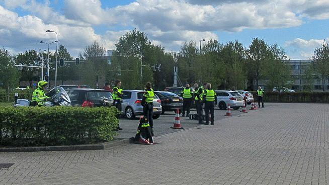 Boeteregen bij grote politie- en belastingcontrole in Assen