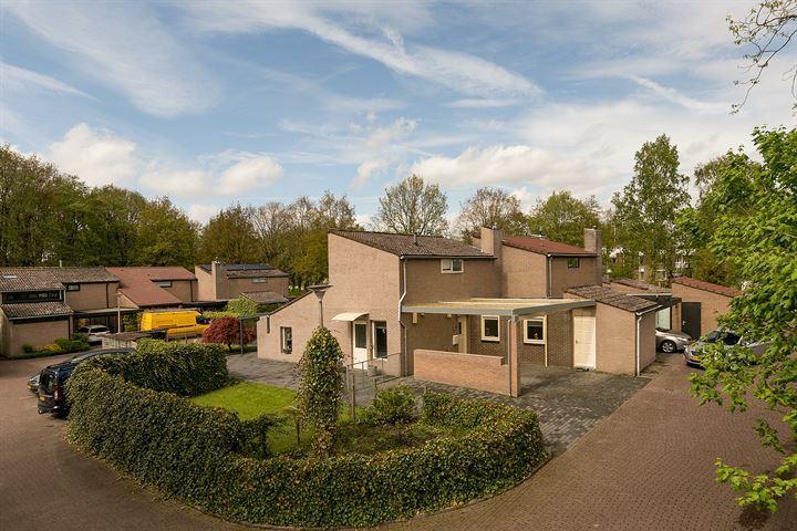 Te koop in Assen: geschakelde semi bungalow