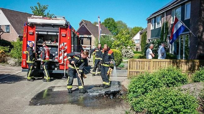 Brandweer voor nacontrole bij brandje in Peelo