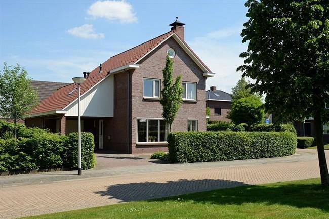 Te koop in Assen: vrijstaande woning op vrije en open plek