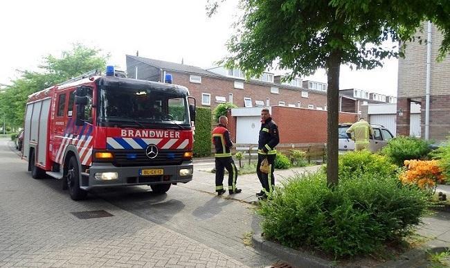 Brandweer verricht koolmonoxidemeting in Marsdijk