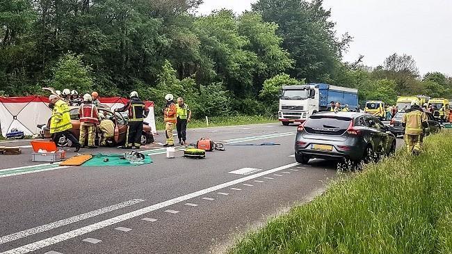 N34 afgesloten door ernstig ongeval bij Schipborg