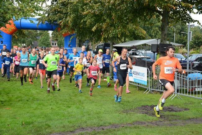 Meer dan 1000 lopers gaan van start bij tweede editie van 4 Mijl van Assen