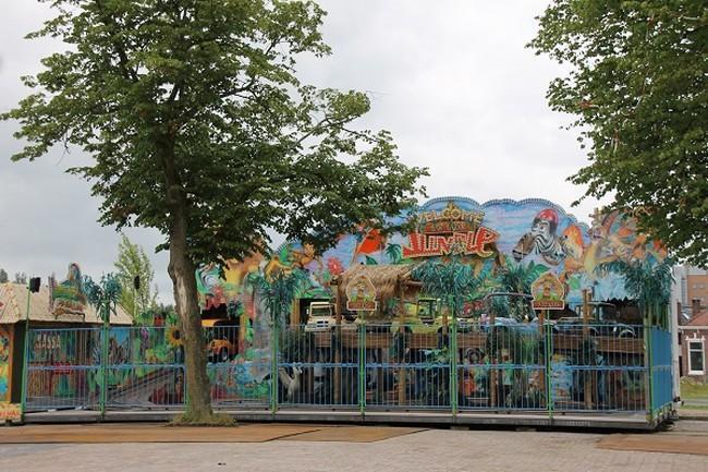 Eerste attracties TT-kermis worden opgebouwd