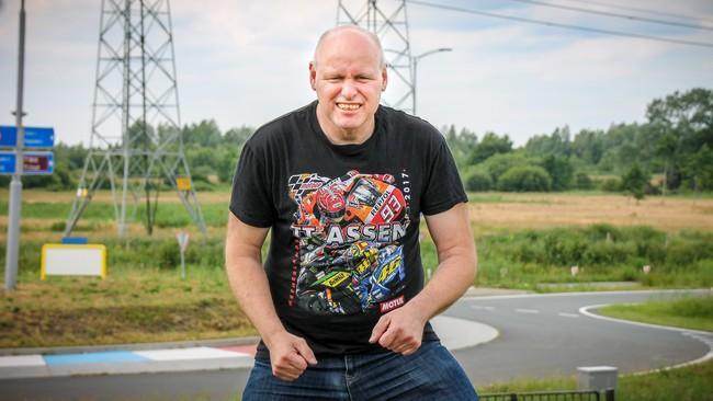 Assenaar Henk de Wit lanceert nieuw TT-nummer (Video)