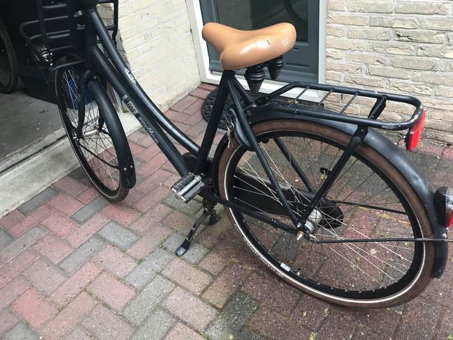 Doorrijder van fietsongeval gezocht: je liet mijn dochter op straat liggen