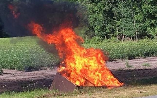 Brandweer blust brand op TT-camping Witterzomer