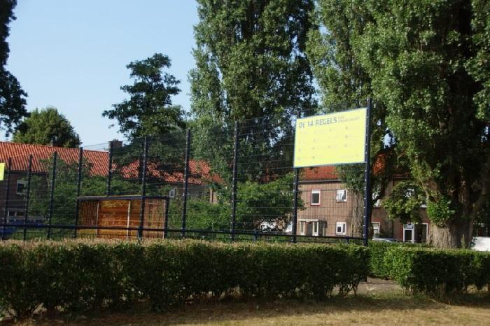 Heropening Cruyff Court met voetbalclinic 