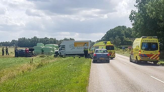 Twee gewonden bij aanrijding in Hooghalen