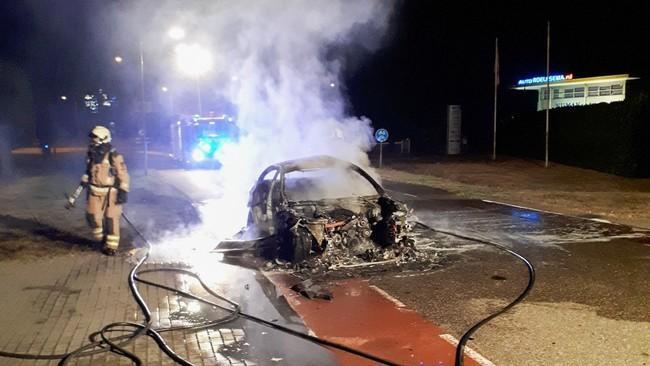 Auto brandt uit in Tynaarlo
