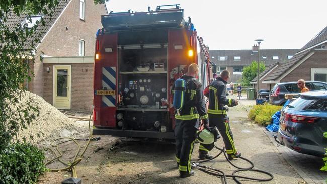 Brandweer blust natuurbrandje in Peelo