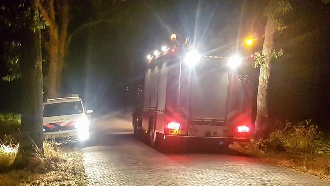 Politie blust brandje in weiland in Loon