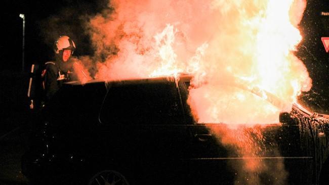Auto brandt uit bij carpoolplek in Assen