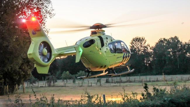 Trainingsvluchten helikopter van de ANWB MAA boven Drenthe