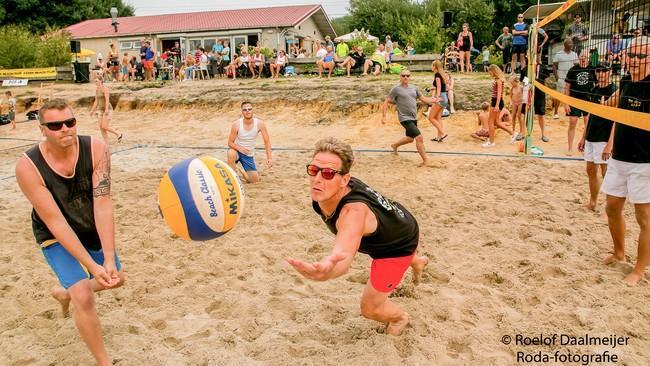 Schrijf je in voor beachvolleybaltoernooi op Baggelhuizerplas