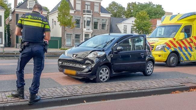 Lichtgewonde bij kop-staartbotsing op Vaart Zuidzijde