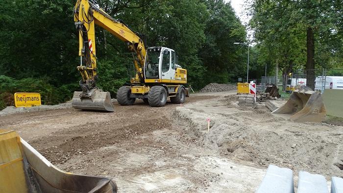 Dennenweg krijgt heuveltje bij Bosbeek