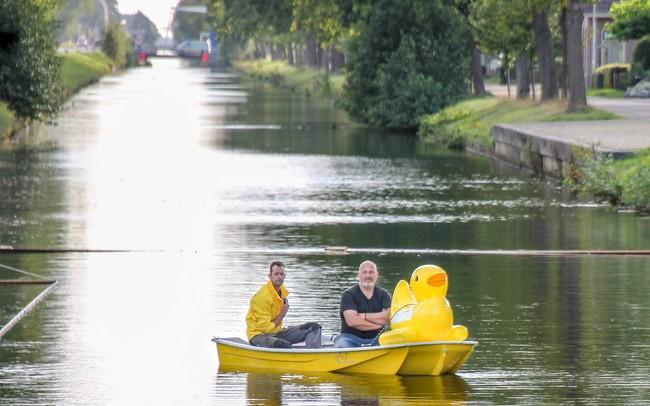 Badeendjesrace Bovensmilde weer groot succes