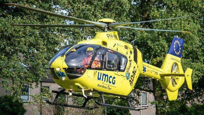 Traumahelikopter voor inzet in Marsdijk geland