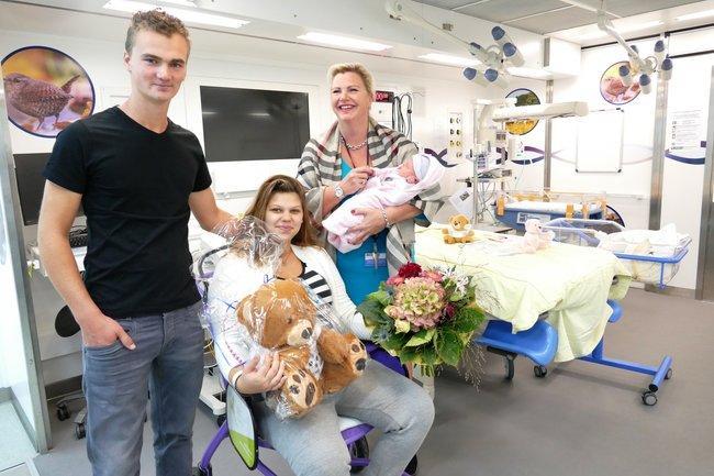 Eerste baby geboren in nieuwe verloskamer WZA