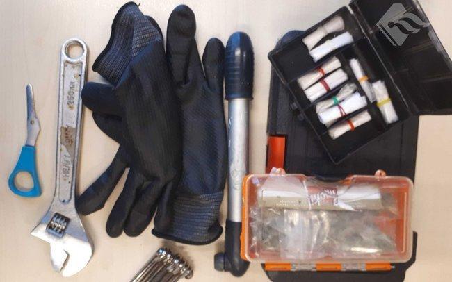 Politie pakt man met drugs, wapens en inbrekerswerktuig
