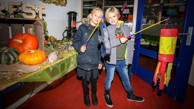 Fotos: Lichtjesavond op Maria in Campisschool