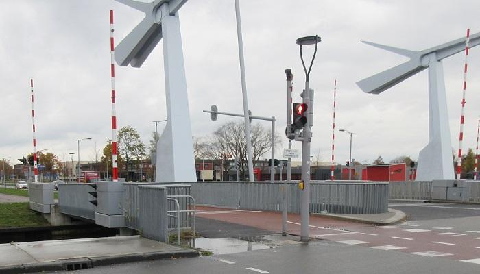 Natte voeten bij Blauwe Klap door verzakkingen