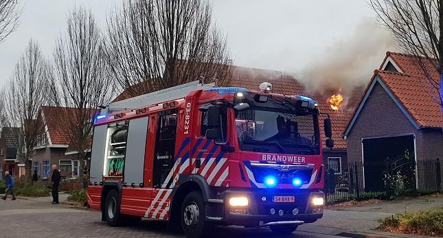 Uitslaande woningbrand aan Anreperstraat in Assen (Video)