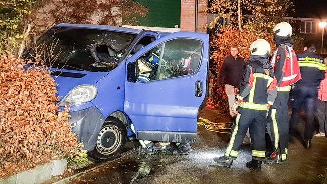 Auto beschadigd door brand in Baggelhuizen