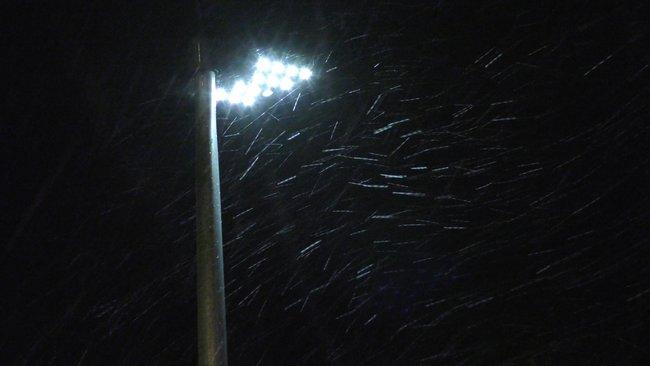 Eerste sneeuw zorgt voor problemen op spoor bij Assen