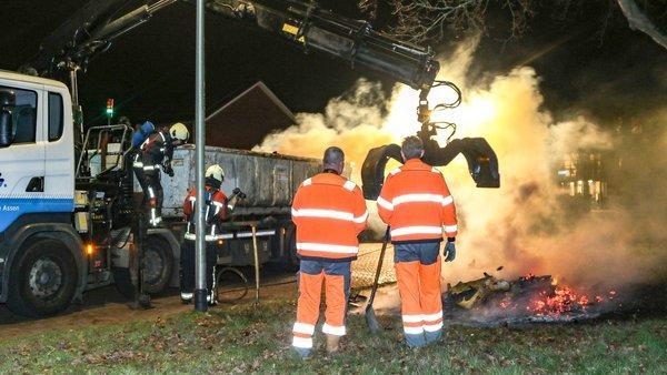 Vreugdevuur Speenkruidstraat Assen geblust