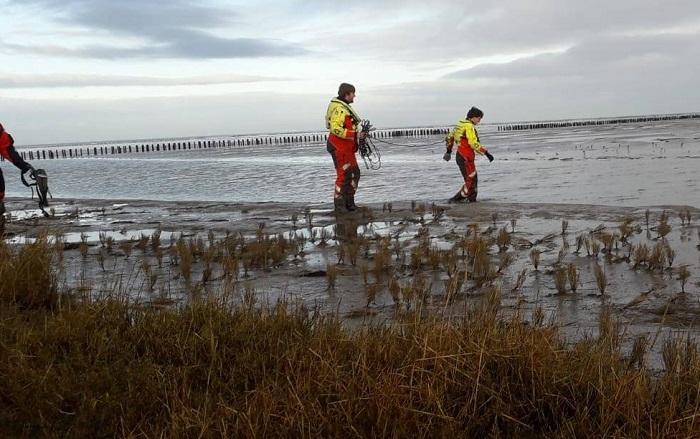 Reddingsbrigade Aqua 68 uit Assen ruimt Noordpolderzeil op