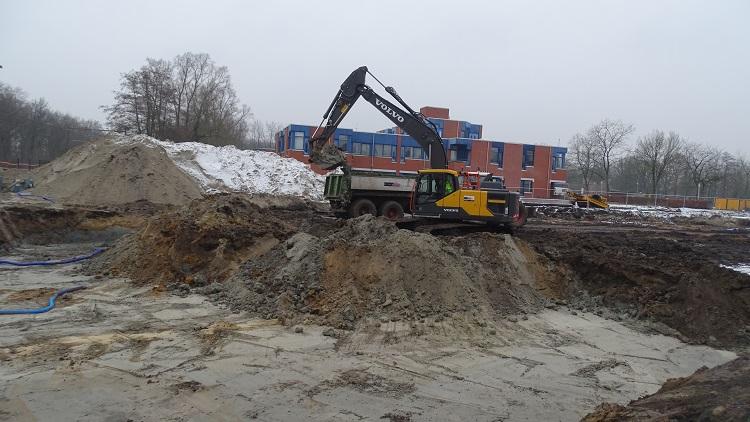 Duizend kuub zand uit bouwput tunnel De Maten in Assen