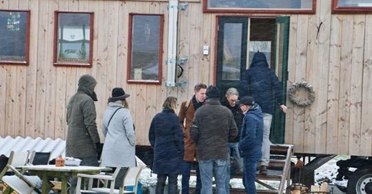 Gemeente Assen bezoekt Tiny House in Woldwijk